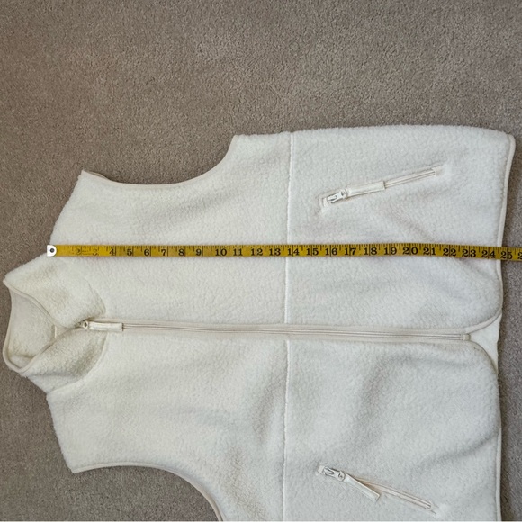 Cozy Cream Sherpa Fleece Vest - Zip Front - Picture 5 of 5